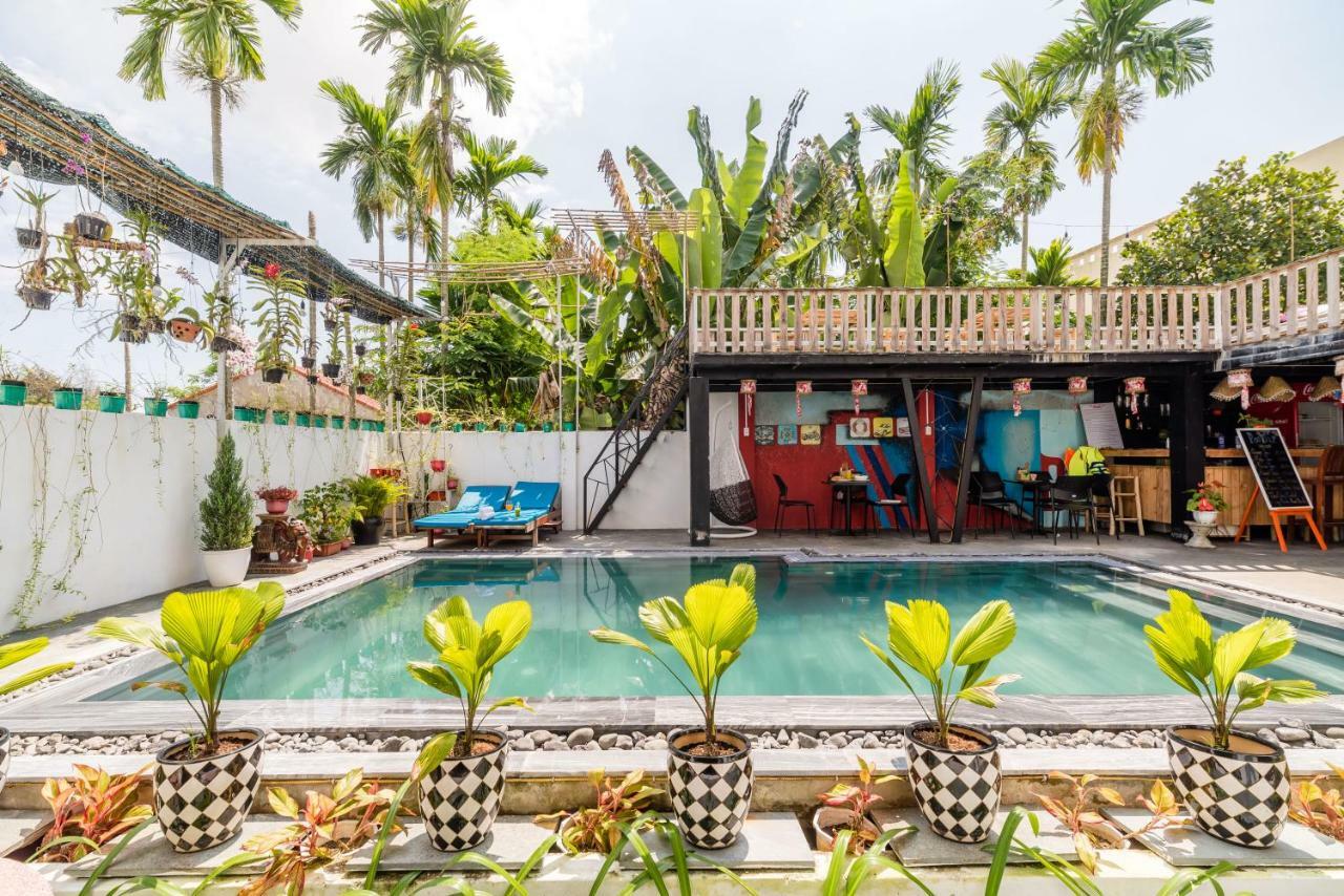 Sunny Riverside Homestay Хойан Экстерьер фото