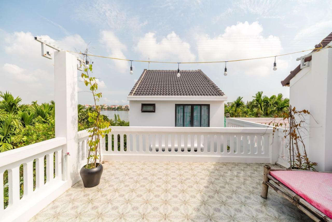 Sunny Riverside Homestay Хойан Экстерьер фото