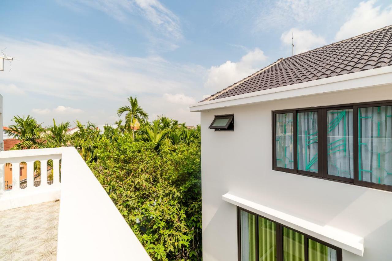 Sunny Riverside Homestay Хойан Экстерьер фото