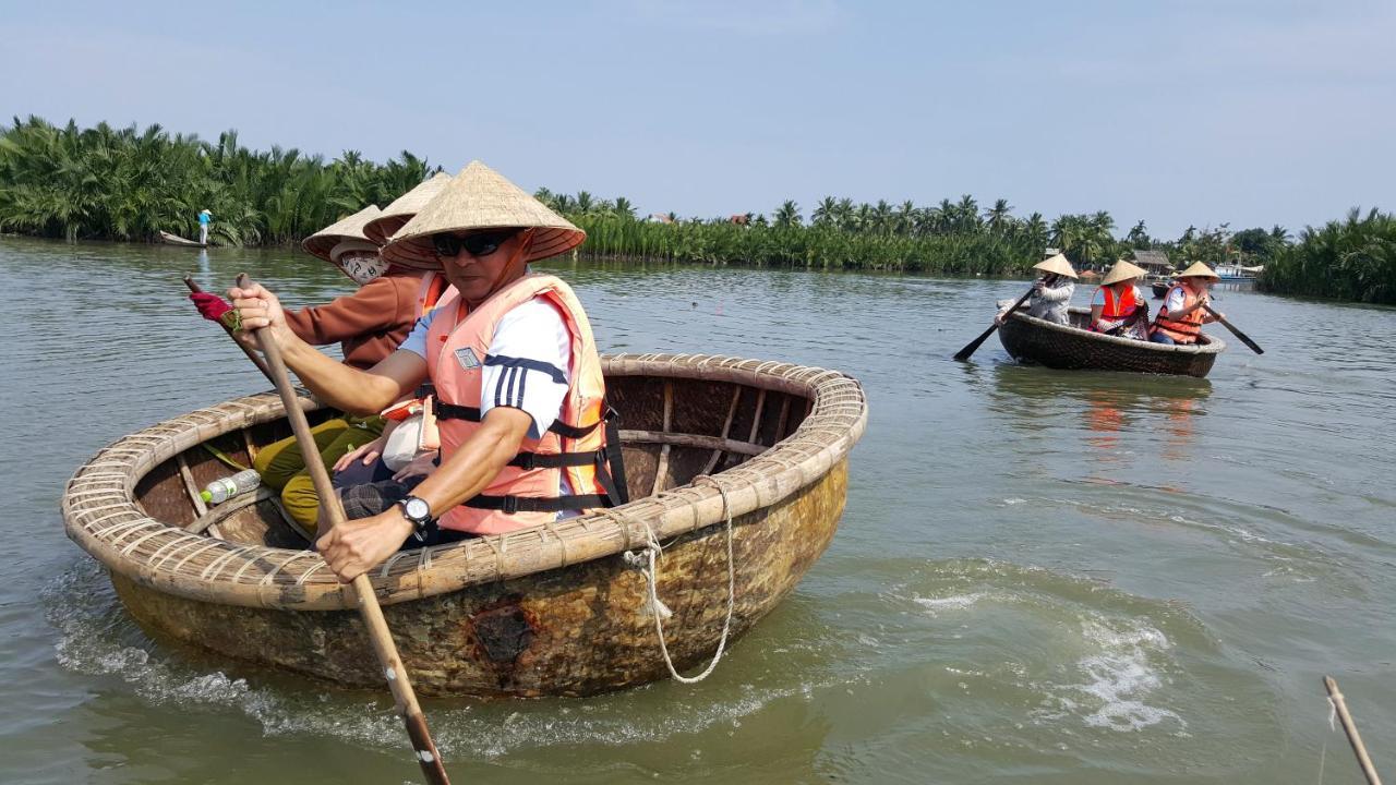 Sunny Riverside Homestay Хойан Экстерьер фото